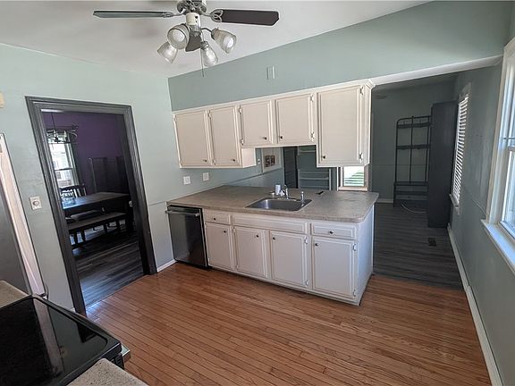 2nd image of 251 Bank St