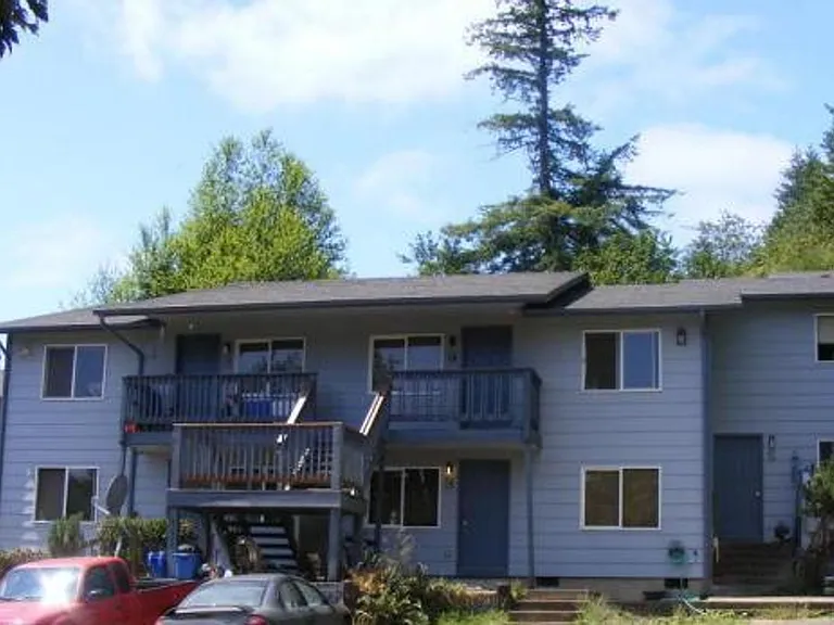 752 SE 4th St — Photo 31