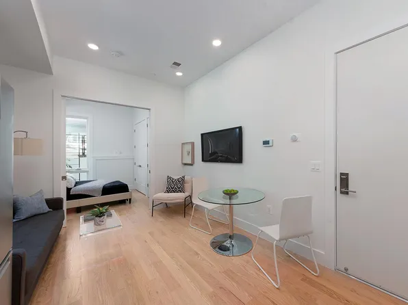 705 Euclid St NW #3, Washington, DC 20001