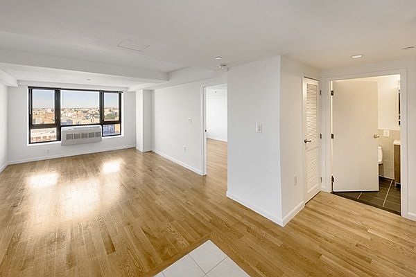 1st image of 2638 21st St APT 13C