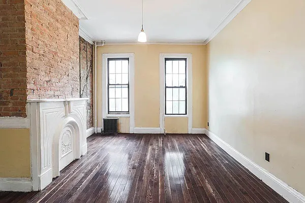 Rented by Avenues Real Estate | media 4