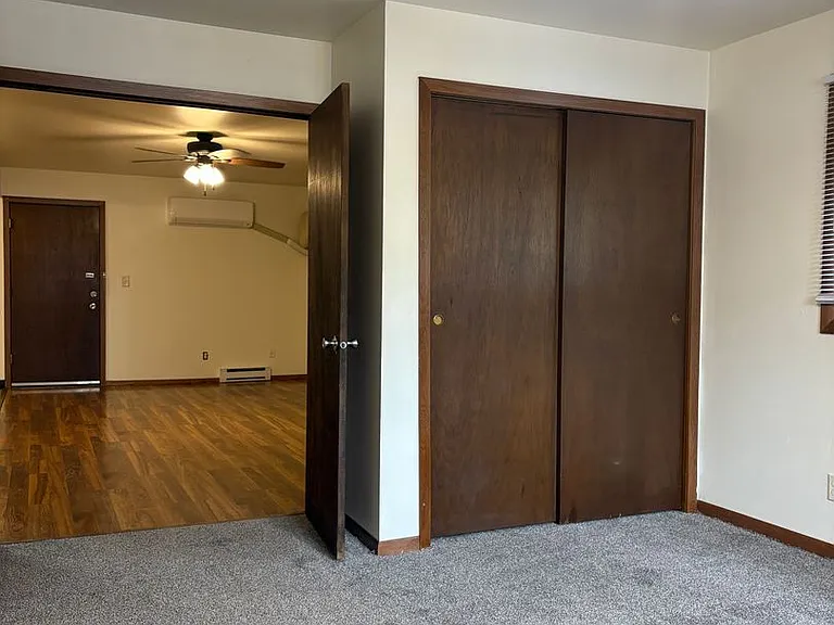 4651 Governors Dr — Photo 4