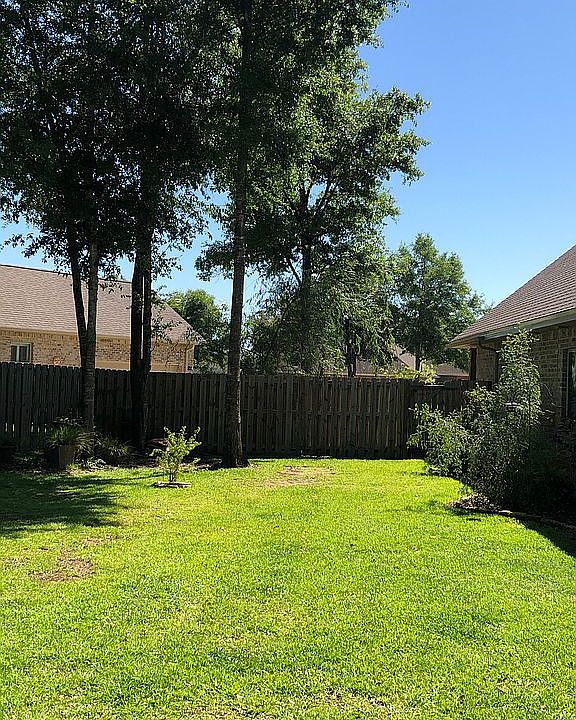2nd image of 4213 Essex Terrace Cir