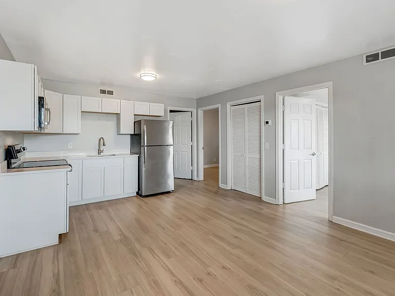 Hickory Lofts — Photo 39