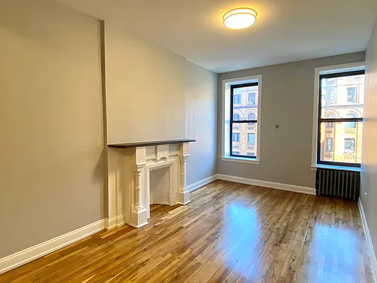 Rented by Tourma Realty LLC | media 31