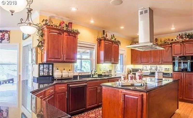 Thumbnail 12