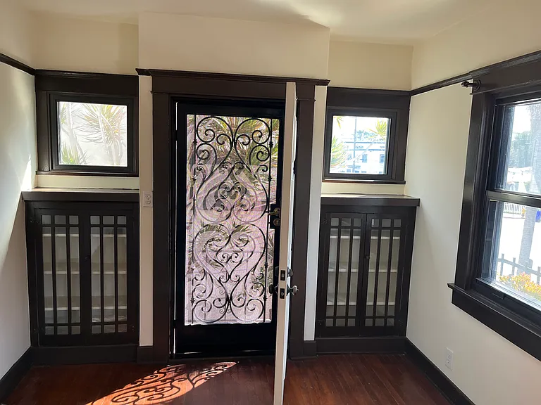 140 Hawthorn St #1 — Photo 5