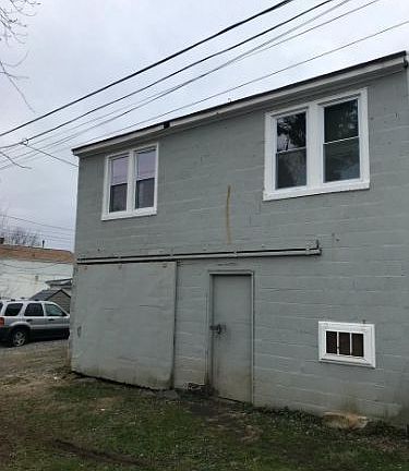 3rd image of 1607B Princess Anne St