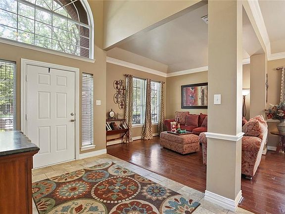3rd image of 107 Killdeer Ct