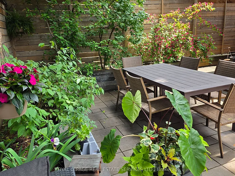 24 Morningside Ave — Photo 35
