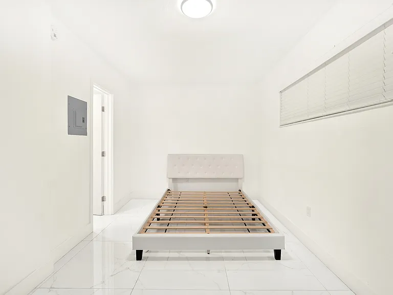 4 Sidonia Ave #2 — Photo 7