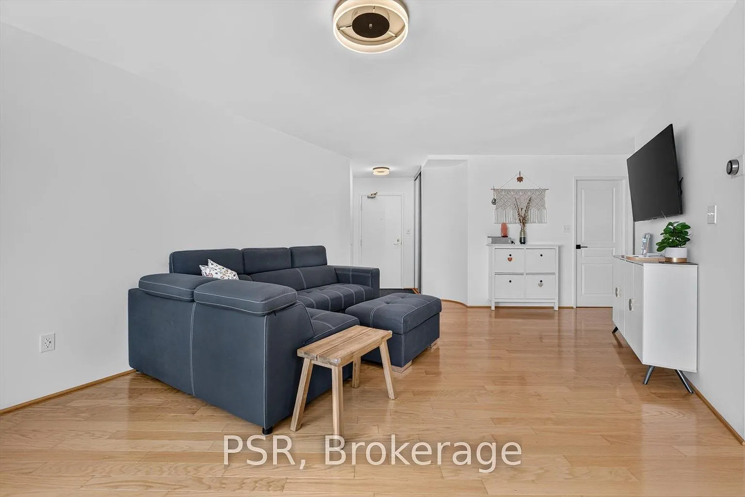 2 bed, $2,850 — Photo 2