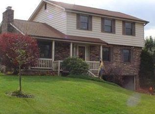128 Oakdale Dr, Zelienople, PA