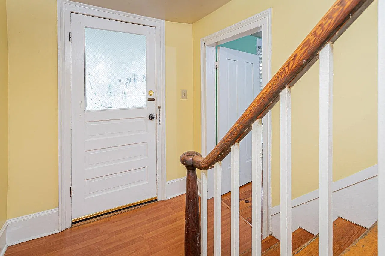 5 bed, 2020 sqft, $3,900 — Photo 3
