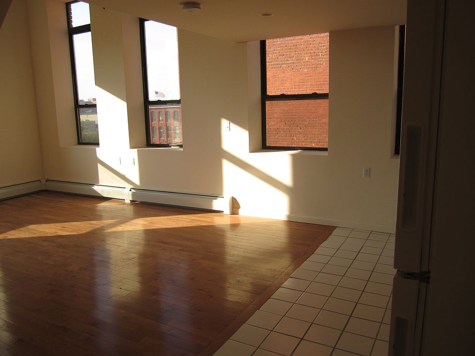 2nd image of 43 Madison St APT 408