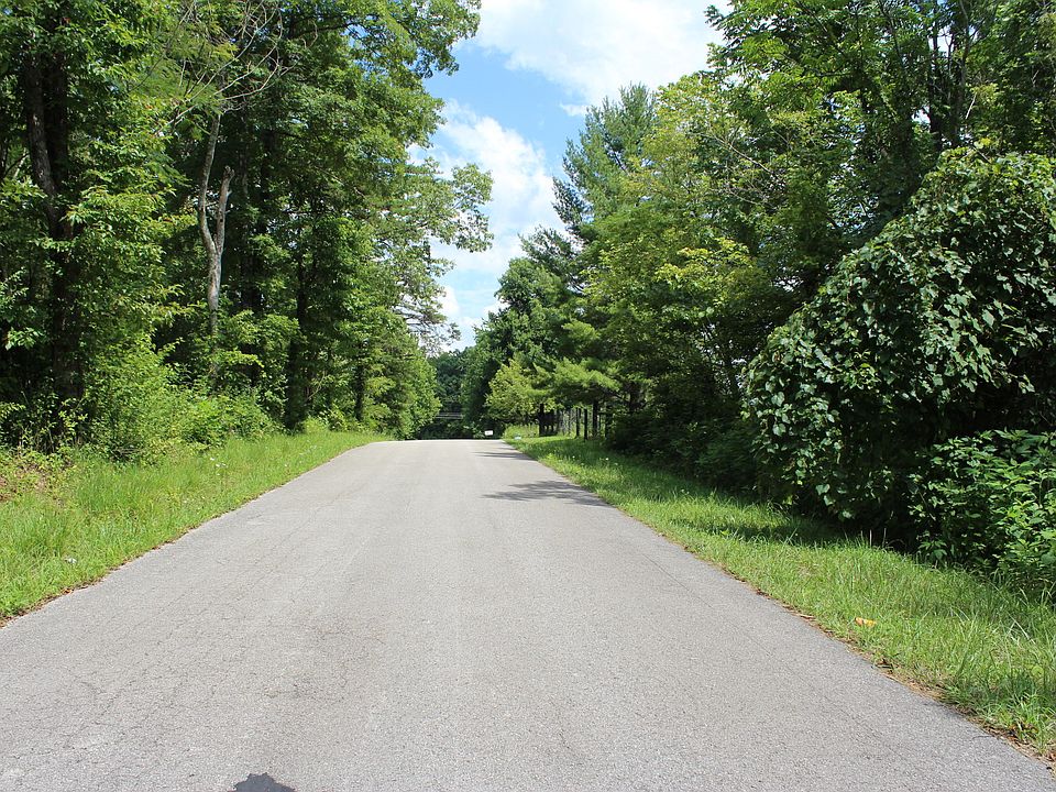 2nd image of Richards Cemetery Rd