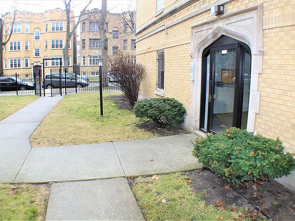 4th image of 8212 S Drexel Ave APT 3E