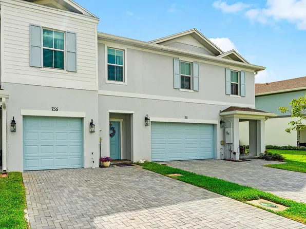 755 NE Trailside Run, Port Saint Lucie, FL 34983
