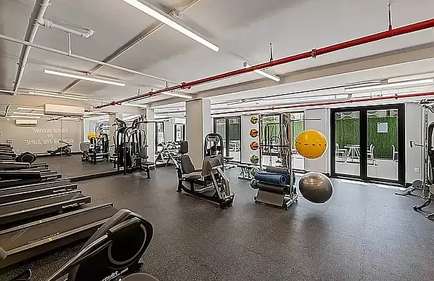 Rented by REAL New York | media 11