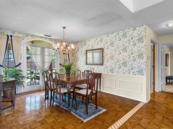 2nd image of 1802 Normandy Dr