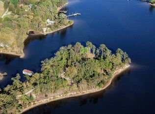 247 Farriers Rd, White Stone, VA 22578