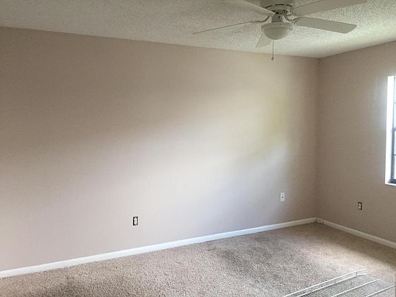 3rd image of 4435 Walden Cir