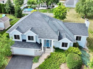 4202 Kensington Way, Rockton, IL 61072