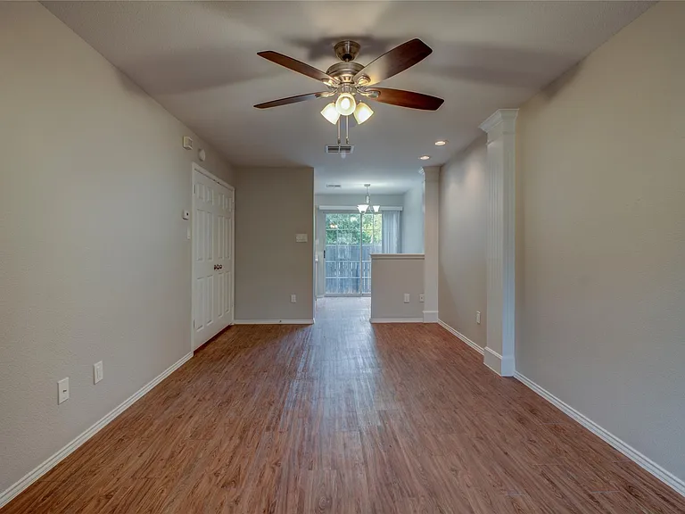202 S College St #9 — Photo 7