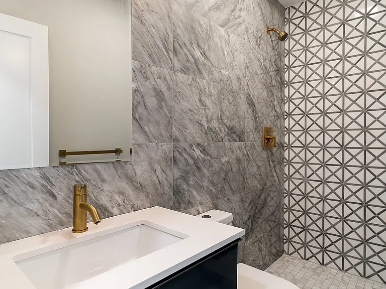 40 Chelsea St #3 — Photo 6