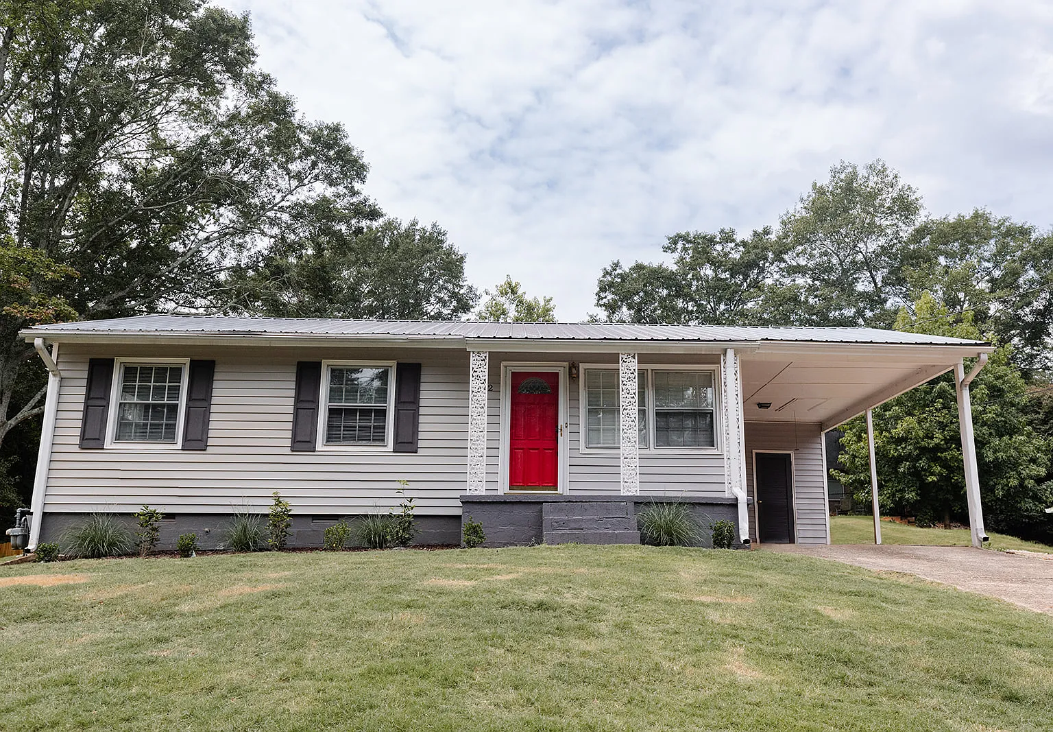 4 bed, 1372 sqft, $3,100 — Photo 1