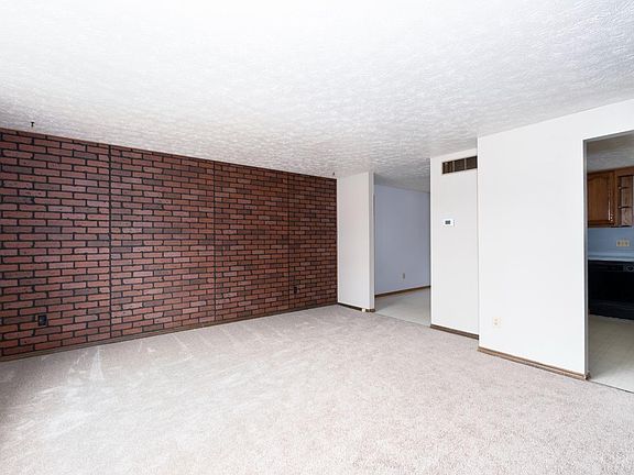 4th image of 10383 Hawkhurst Dr