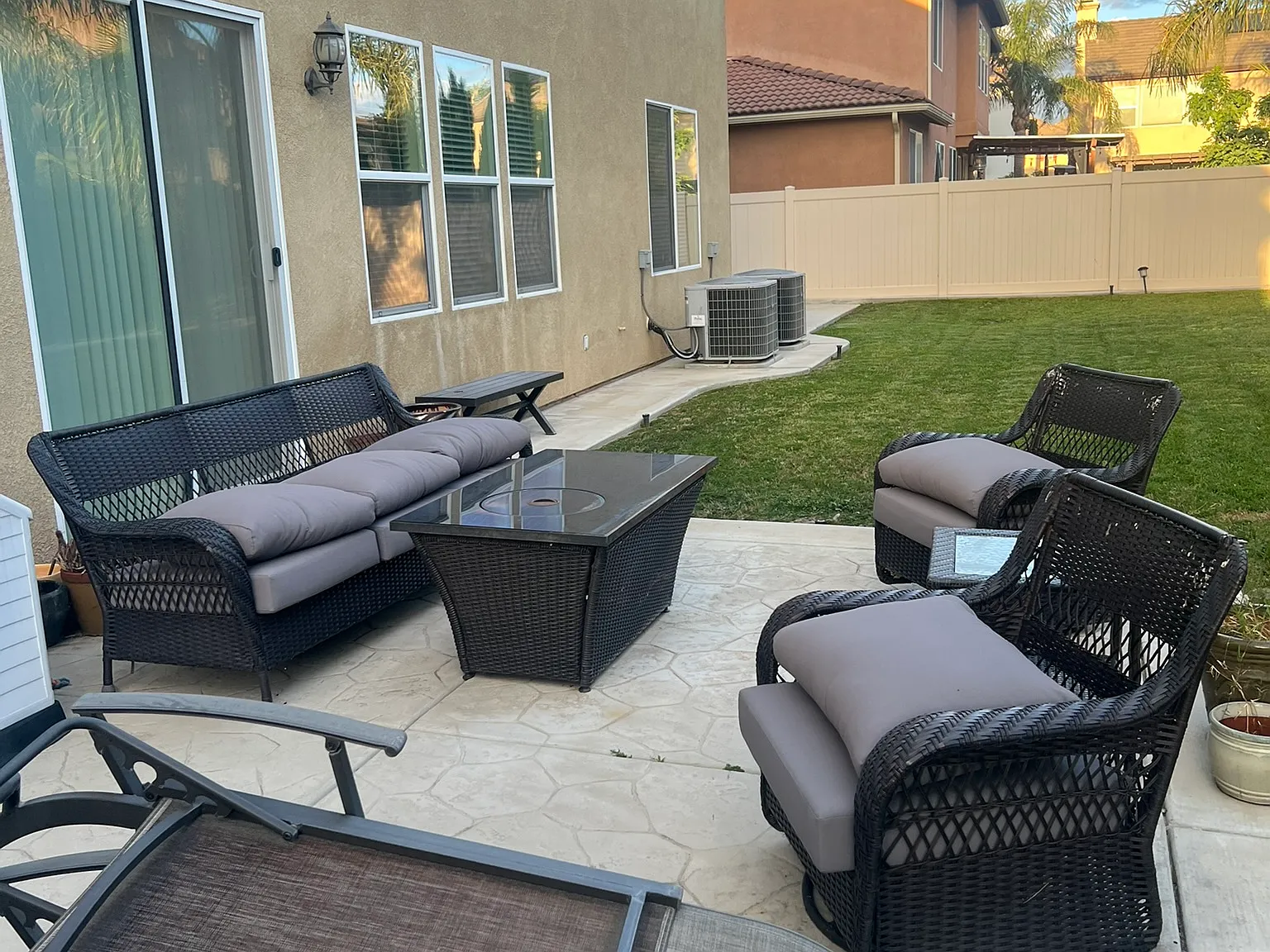 3 bed, 3227 sqft, $1,100 — Photo 4