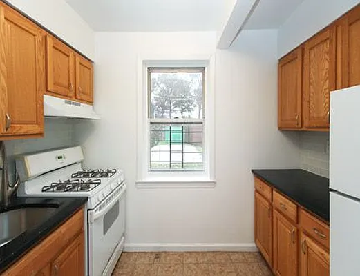 Rented by SW Queens Mezzanine | media 1