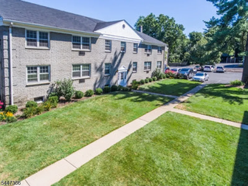 2 bed, 2.0 bath, $3,400 — Photo 1