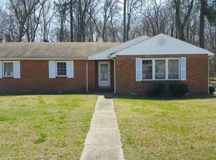 3706 Woodside Ct, Hopewell, VA 23860