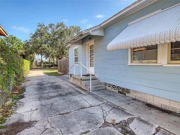 3rd image of 1011 Patterson Dr