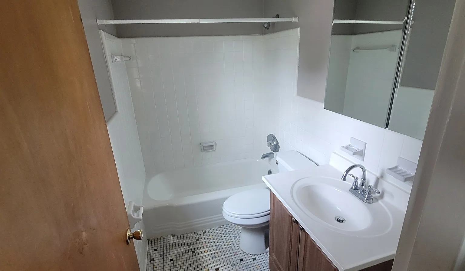 4215 S. Churchway - 10 — Photo 1