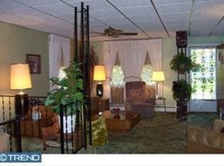 912 Edgewood Ave, Bensalem, PA 19020