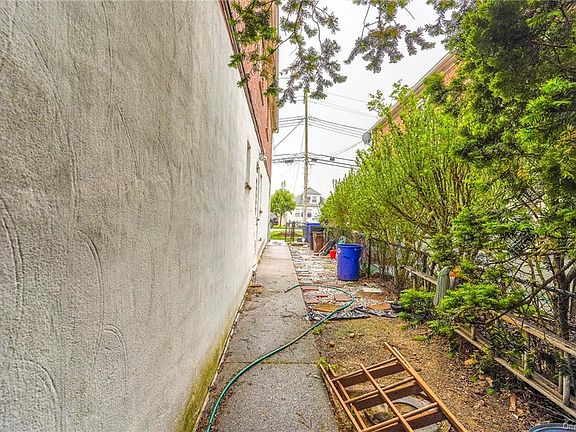 4th image of 3518 McOwen Ave