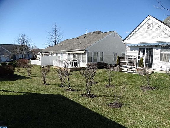 5th image of 157 Burholme Dr
