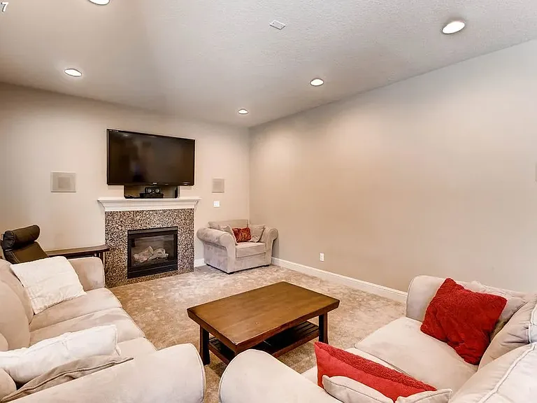 12318 NW 21st Ave — Photo 22