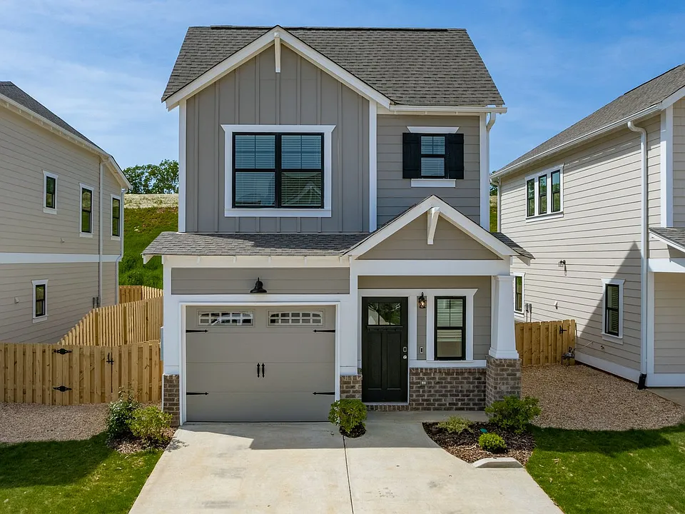152 Huntley Dr