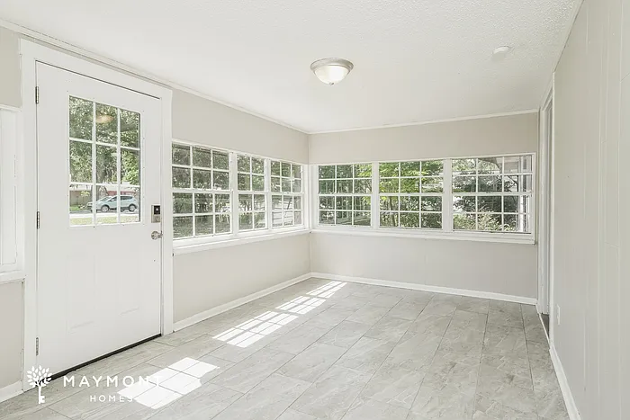 4629 Harden Blvd — Photo 7
