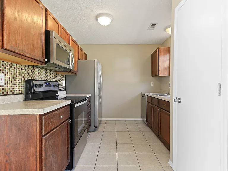 7381 E Suncrest Ct — Photo 14