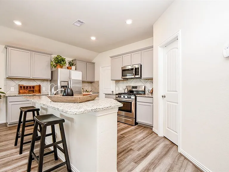 24303 Gold Cheyenne Way — Photo 8