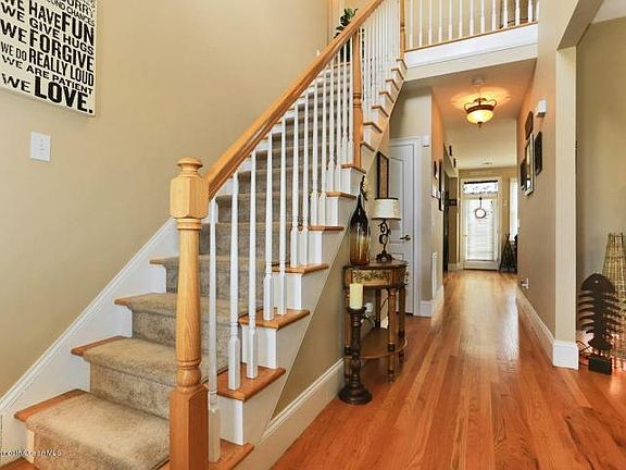 3rd image of 43 Wilson Ave