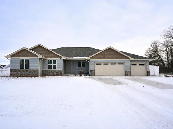 389 Willie Mays Cir, De Pere, WI 54115