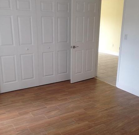 5th image of 6445 Indian Creek Dr APT 201