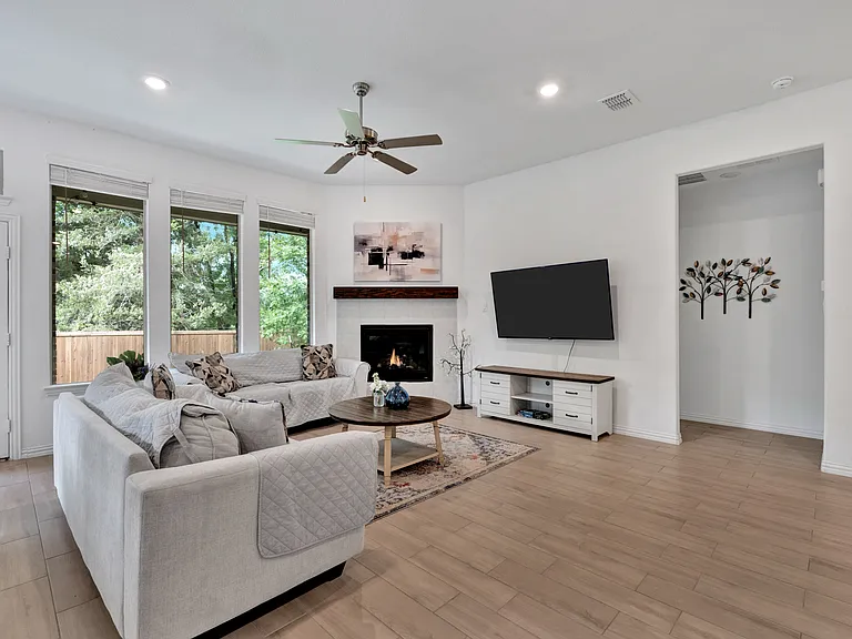 5317 Riverwalk Pkwy — Photo 24