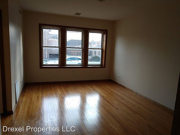 2nd image of 4438 W Wellington Ave #1